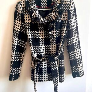 White House Black Market Houndstooth Coat part Wool